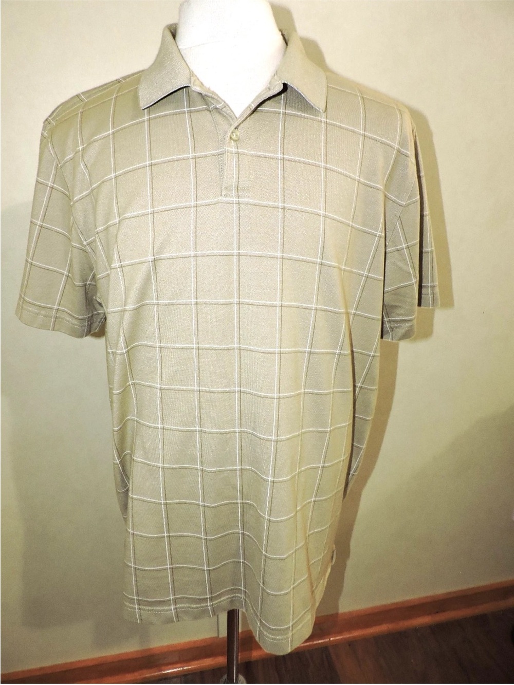 Van Heusen Polo Shirt Mens XLarge Golf Casual  Short Sleeve